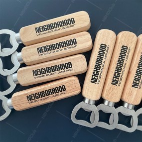 Flaschenöffner mit Holzgriff individuell mit Ihrem Logo...